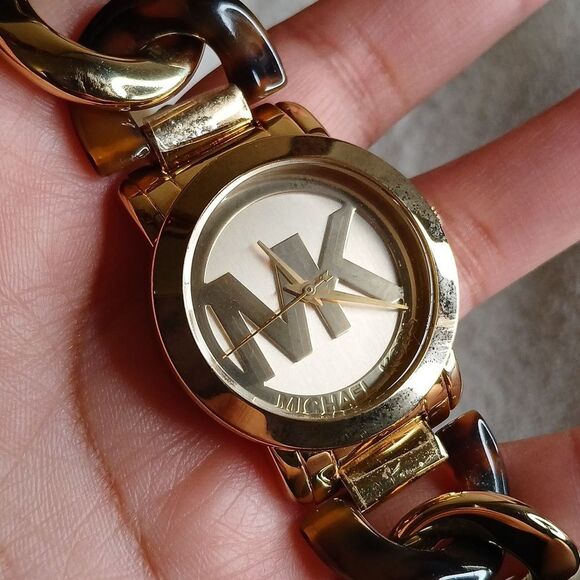 Micheal Kors Stainless Steel Caseback #4296 TORTOISE‎ CHAIN LINK WATCH USED - Picture 5 of 7